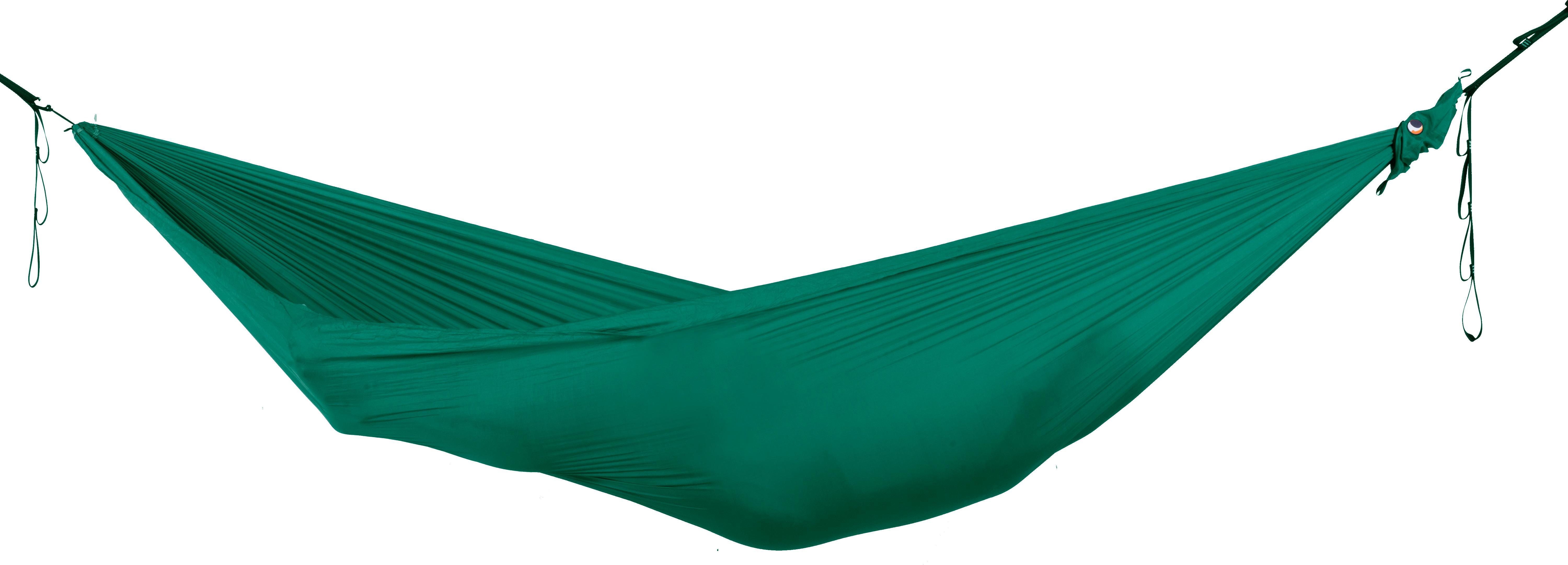 Ticket to the Moon Lightest Pro Hammock i forest green med integrert myggnett hengt i skogen